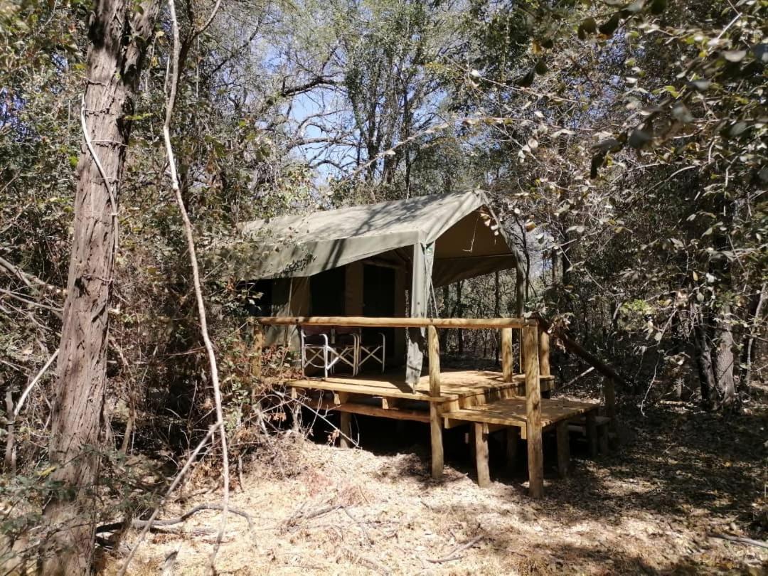 Askiesbos - Samochima Bush Camp Shakawe Buitenkant foto