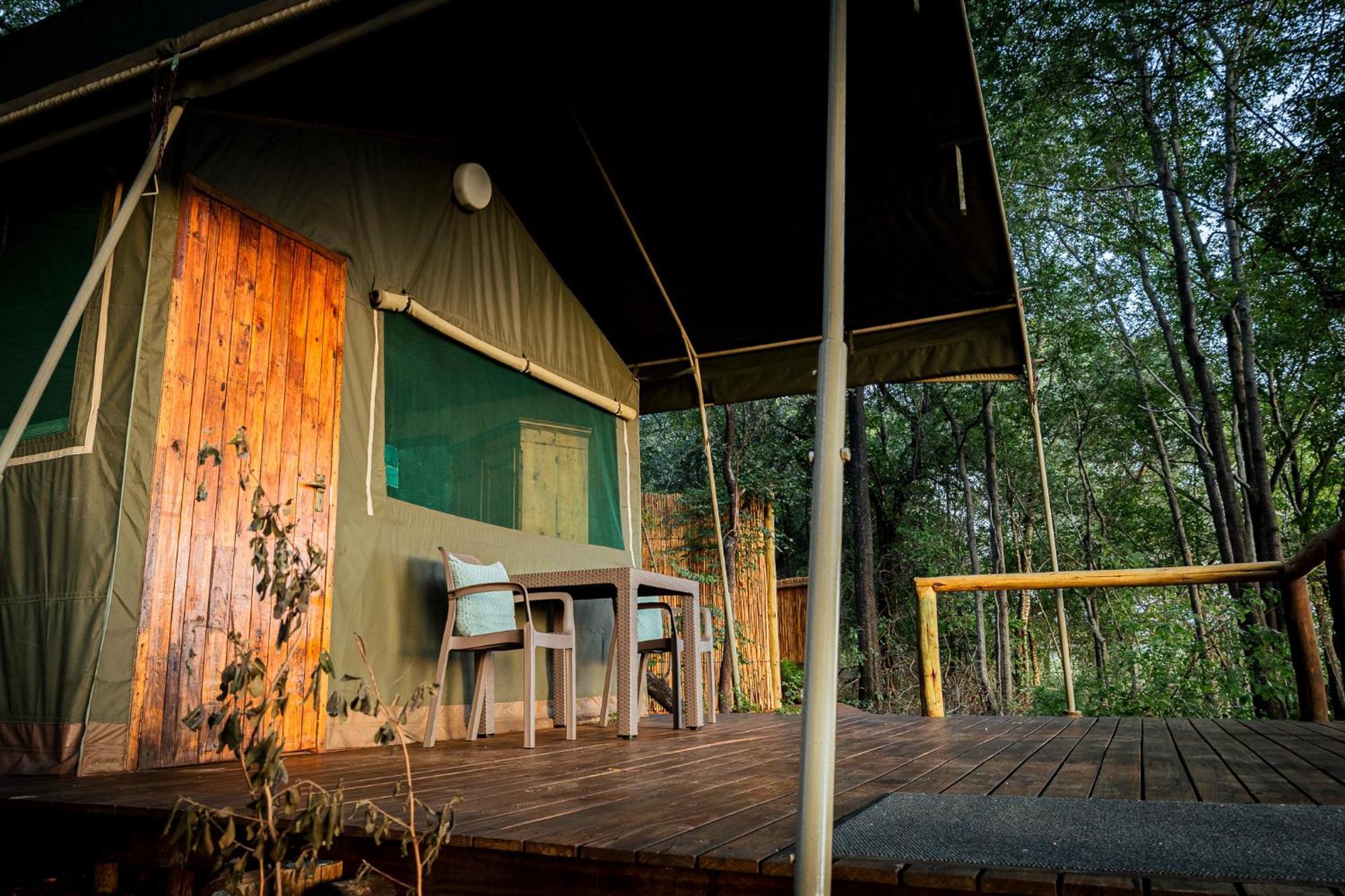 Askiesbos - Samochima Bush Camp Shakawe Buitenkant foto